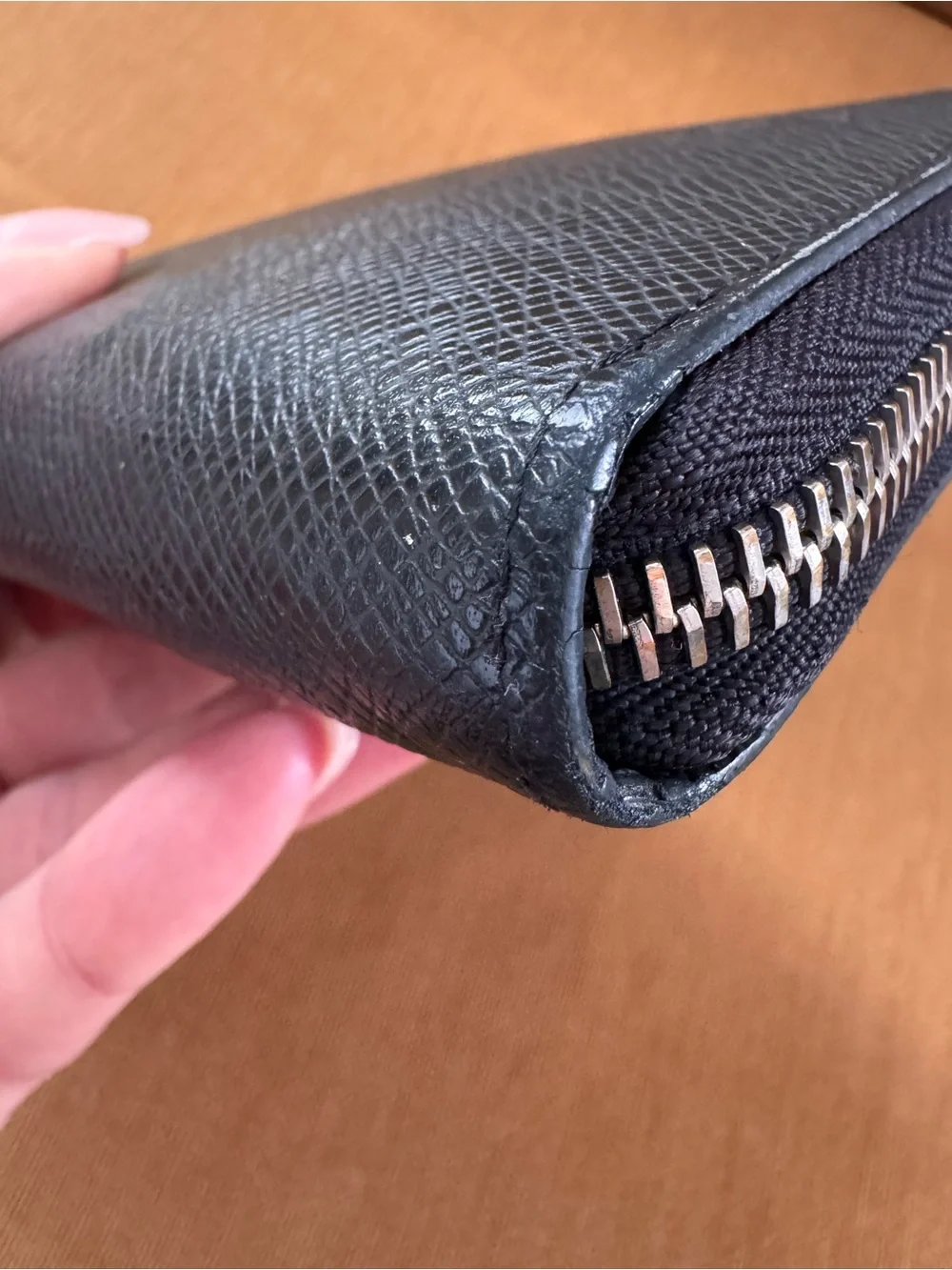 Louis Vuitton Zippy Leather long wallet Organizer Black Taiga